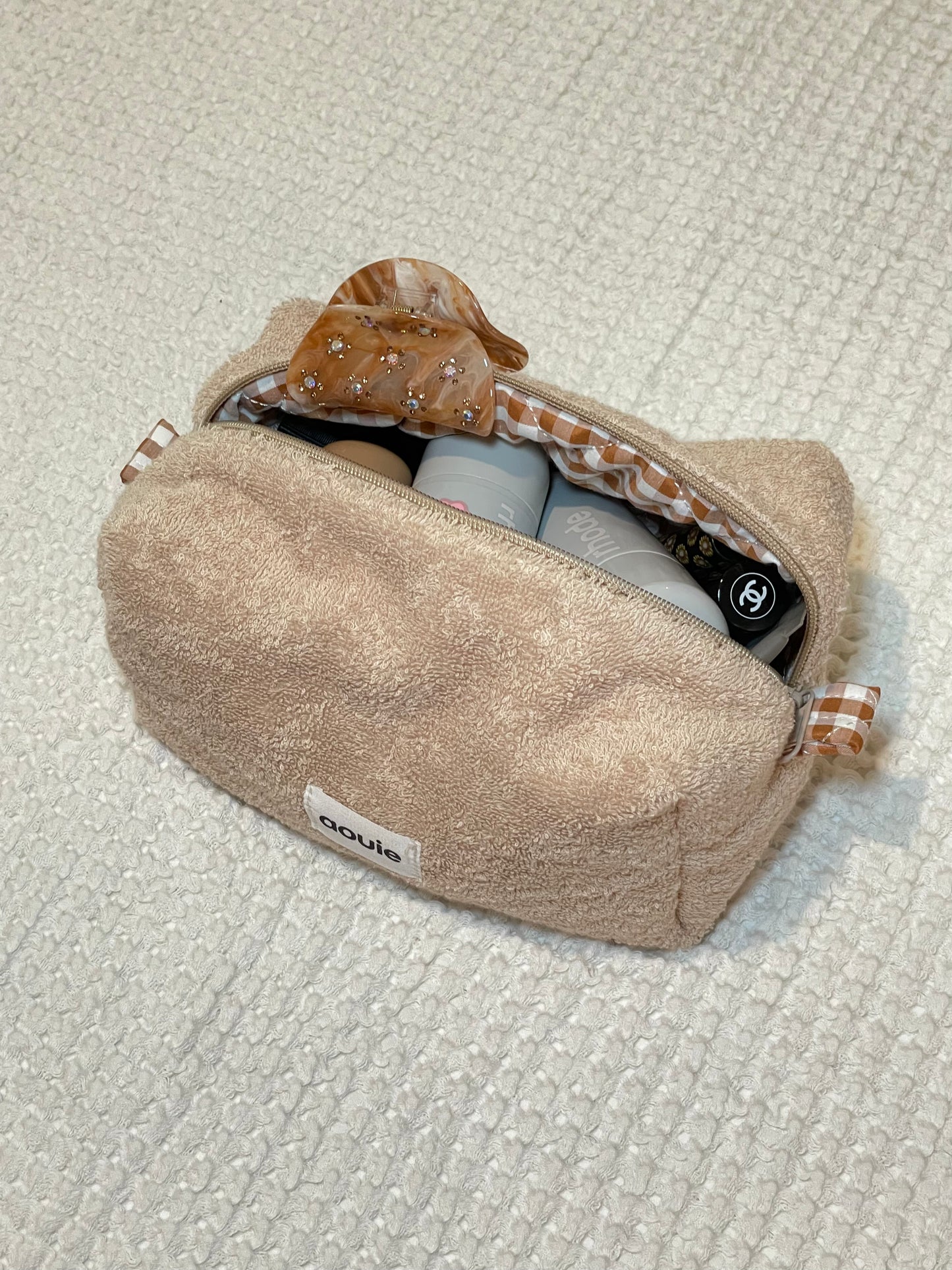 Teddy towel makeup bag