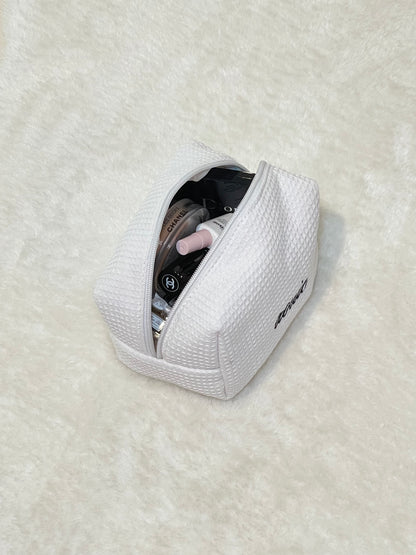 Blanc Waffle makeup bag
